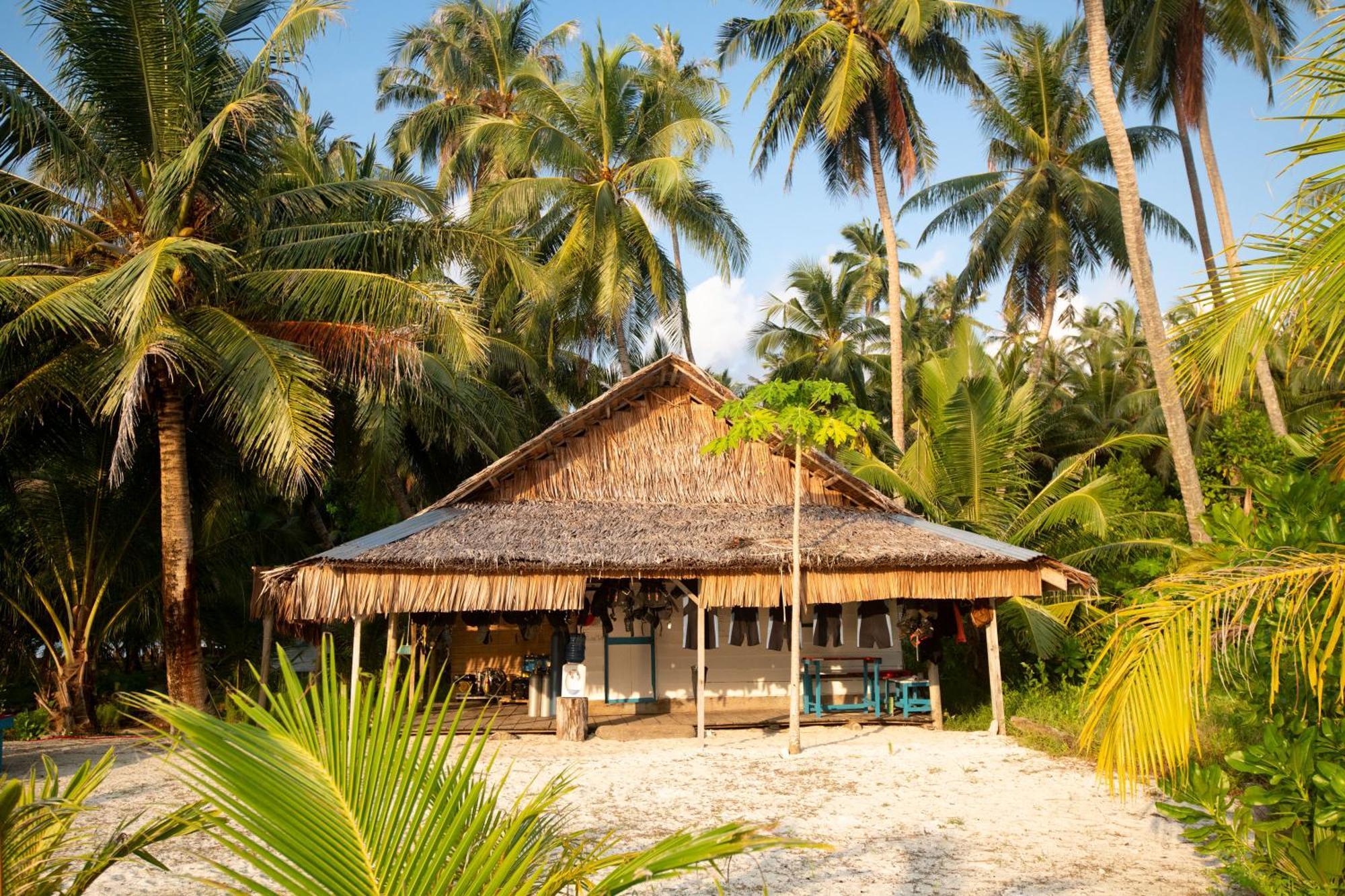 Tailana Island Pulau Banyak Hotel Alaban Ngoại thất bức ảnh